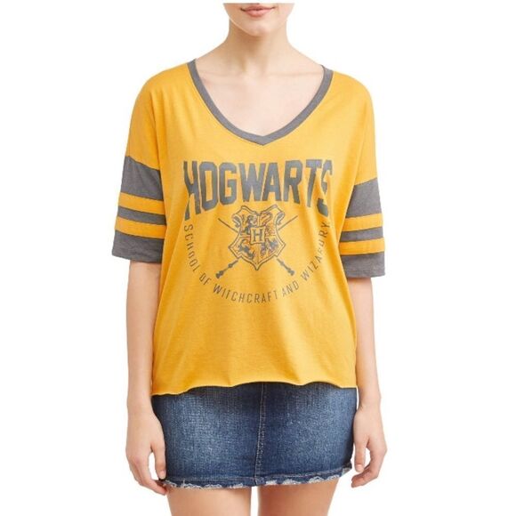 Harry Potter - HOGWARTS Witchcraft & Wizardry TM - Raw Hem Top sz L - Picture 1 of 7
